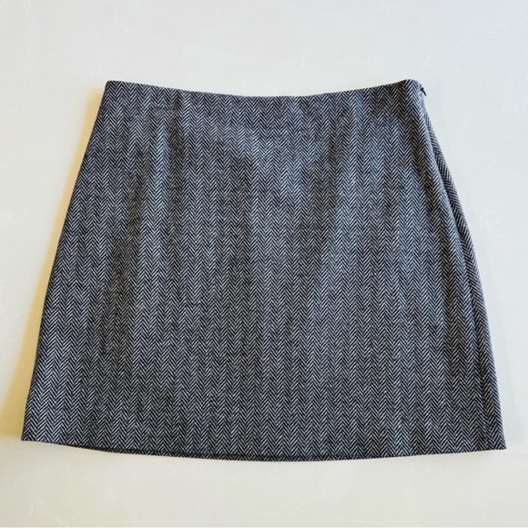 Theory Herringbone Wool Mini Skirt 12 - Picture 1 of 5